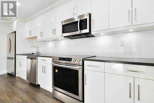 5190 Chambers Street, Vancouver, BC - Indoor Photo Showing Kitchen With Stainless Steel Kitchen With Upgraded Kitchen