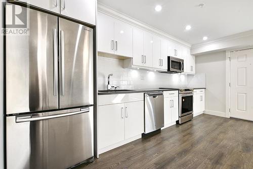 5190 Chambers Street, Vancouver, BC - Indoor Photo Showing Kitchen With Stainless Steel Kitchen With Upgraded Kitchen