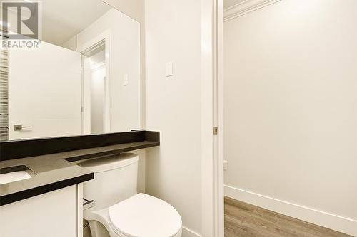 5190 Chambers Street, Vancouver, BC - Indoor Photo Showing Bathroom