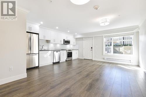 5190 Chambers Street, Vancouver, BC - Indoor Photo Showing Kitchen With Stainless Steel Kitchen With Upgraded Kitchen