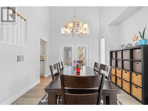 1219 Monte Vista Avenue, Kelowna, BC - Indoor Photo Showing Dining Room