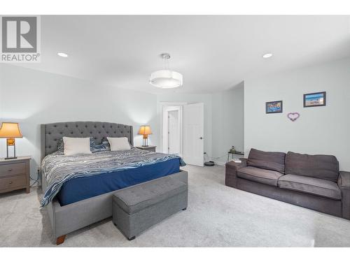 1219 Monte Vista Avenue, Kelowna, BC - Indoor Photo Showing Bedroom