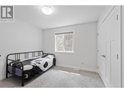 1219 Monte Vista Avenue, Kelowna, BC - Indoor Photo Showing Bedroom