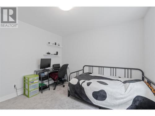 1219 Monte Vista Avenue, Kelowna, BC - Indoor Photo Showing Bedroom