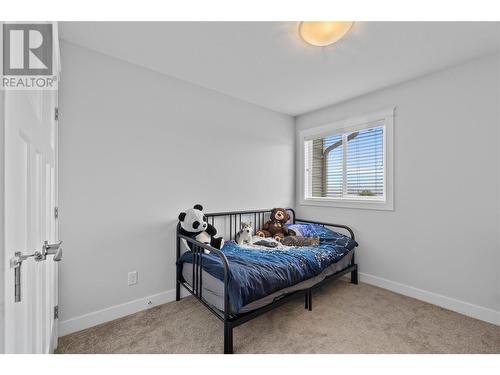 1219 Monte Vista Avenue, Kelowna, BC - Indoor Photo Showing Bedroom