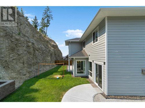 1219 Monte Vista Avenue, Kelowna, BC - Outdoor With Exterior