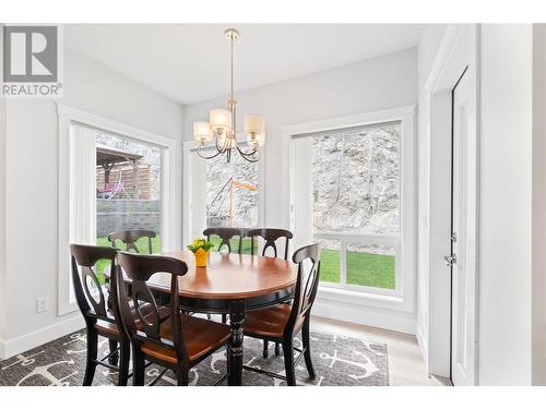 1219 Monte Vista Avenue, Kelowna, BC - Indoor Photo Showing Dining Room