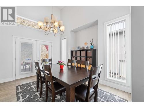 1219 Monte Vista Avenue, Kelowna, BC - Indoor Photo Showing Dining Room