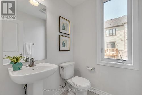 353 Okanagan Path, Oshawa, ON - Indoor Photo Showing Bathroom