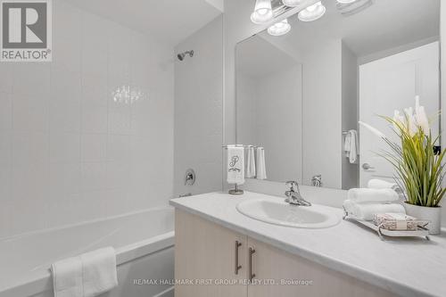 353 Okanagan Path, Oshawa, ON - Indoor Photo Showing Bathroom