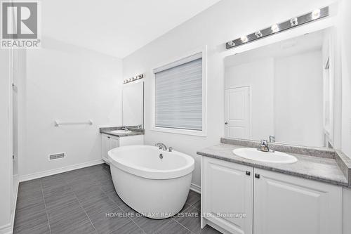 165 Wesmina Avenue, Whitchurch-Stouffville, ON - Indoor Photo Showing Bathroom