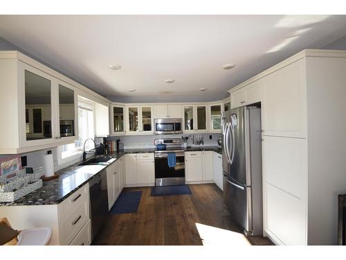 3743 Simpson Road, Cranbrook, BC - Indoor Photo Showing Kitchen With Stainless Steel Kitchen With Double Sink