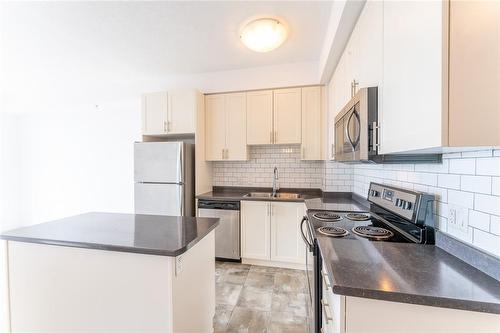 2490 Old Bronte Road|Unit #521, Oakville, ON - Indoor Photo Showing Kitchen