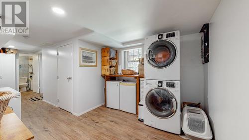 5957 Okanagan Street, Oliver, BC - Indoor Photo Showing Laundry Room