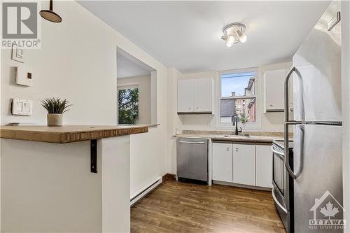 50 Burnside Avenue Unit#203, Ottawa, ON - Indoor Photo Showing Kitchen