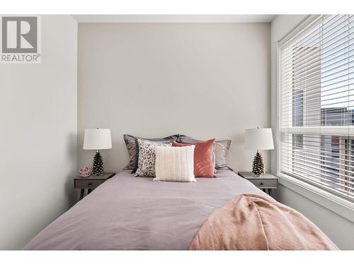 610 Academy Way Unit# 117, Kelowna, BC - Indoor Photo Showing Bedroom