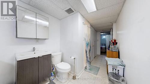 23 Candy Courtway, Toronto (Newtonbrook West), ON - Indoor Photo Showing Bathroom