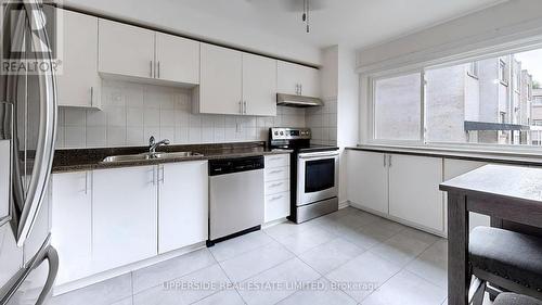 23 Candy Courtway, Toronto (Newtonbrook West), ON - Indoor Photo Showing Kitchen With Double Sink