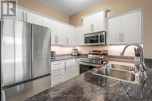 1D - 6 Rosebank Drive, Toronto (Malvern), ON - Indoor Photo Showing Kitchen With Double Sink With Upgraded Kitchen