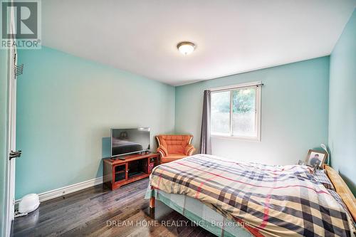 53 Delaney Crescent, Barrie (Northwest), ON - Indoor Photo Showing Bedroom