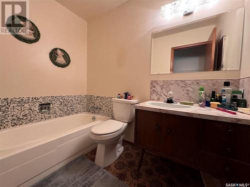 823 13Th Street, Humboldt, SK - Indoor Photo Showing Bathroom