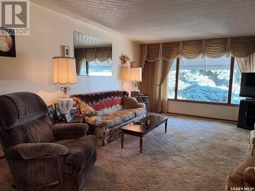 823 13Th Street, Humboldt, SK - Indoor Photo Showing Living Room