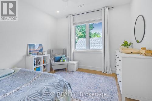 68 49Th Street N, Wasaga Beach, ON - Indoor Photo Showing Bedroom