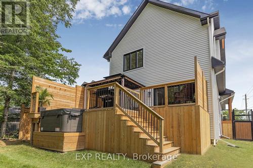 68 49Th Street N, Wasaga Beach, ON - Outdoor With Exterior