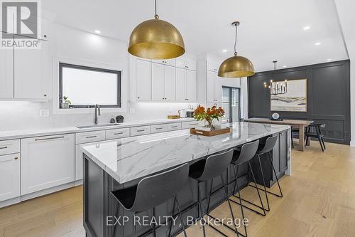 68 49Th Street N, Wasaga Beach, ON - Indoor Photo Showing Kitchen With Upgraded Kitchen