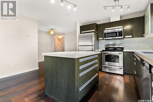 116 1640 Dakota Drive, Regina, SK - Indoor Photo Showing Kitchen With Double Sink