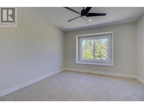 960 15 Avenue Se, Salmon Arm, BC - Indoor Photo Showing Other Room