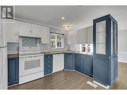 107 2500 Grant Road, Prince George, BC - Indoor Photo Showing Kitchen