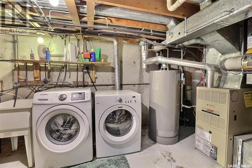 3929 Gordon Road, Regina, SK - Indoor Photo Showing Laundry Room