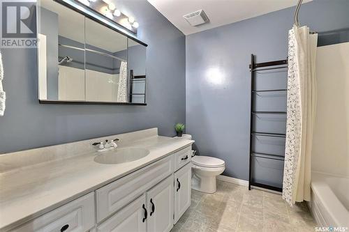 3929 Gordon Road, Regina, SK - Indoor Photo Showing Bathroom