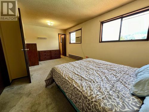 614 12Th  Street, Castlegar, BC - Indoor Photo Showing Bedroom