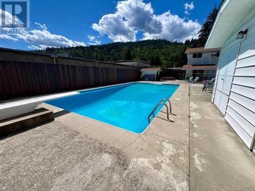 614 12Th  Street, Castlegar, BC - Outdoor With In Ground Pool