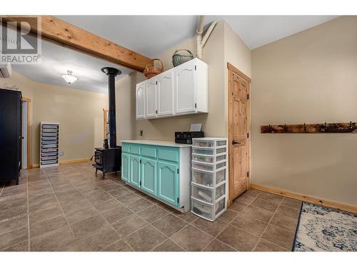 380 Richlands Road, Cherryville, BC - Indoor