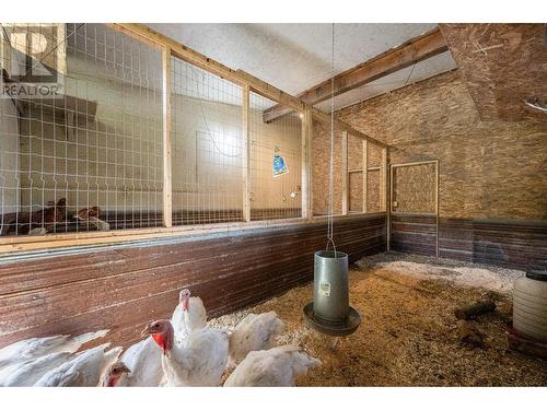 380 Richlands Road, Cherryville, BC - Indoor Photo Showing Bathroom