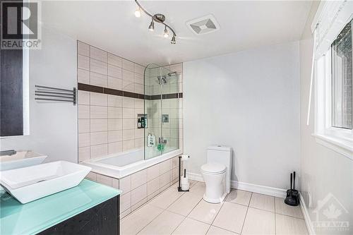 7 Eastpark Drive, Ottawa, ON - Indoor Photo Showing Bathroom