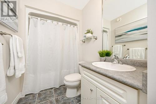 145 Wheeler Court, Guelph/Eramosa (Rockwood), ON - Indoor Photo Showing Bathroom