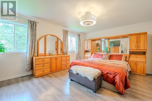 8747 10Th Line, Essa, ON - Indoor Photo Showing Bedroom