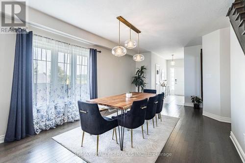 143 Knight Street, New Tecumseth (Alliston), ON - Indoor Photo Showing Dining Room