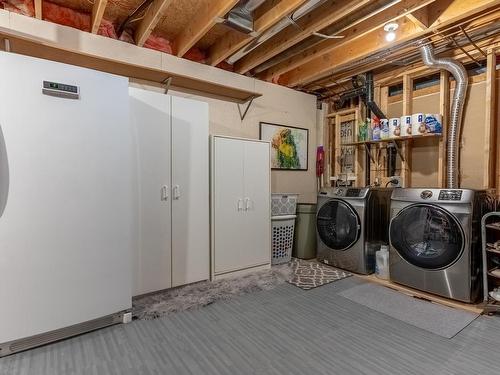 30-1155 Hugh Allan Drive, Kamloops, BC - Indoor Photo Showing Laundry Room