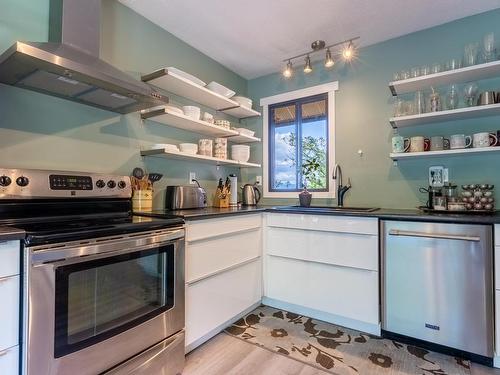 30-1155 Hugh Allan Drive, Kamloops, BC - Indoor Photo Showing Kitchen