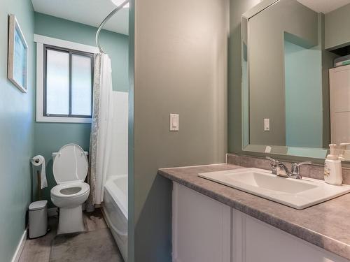 30-1155 Hugh Allan Drive, Kamloops, BC - Indoor Photo Showing Bathroom