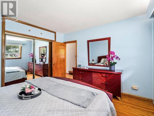 145 Cass Avenue, Toronto (Tam O'Shanter-Sullivan), ON - Indoor Photo Showing Bedroom