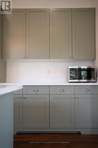 39 Barker Street, Prince Edward County (Picton), ON - Indoor Photo Showing Kitchen