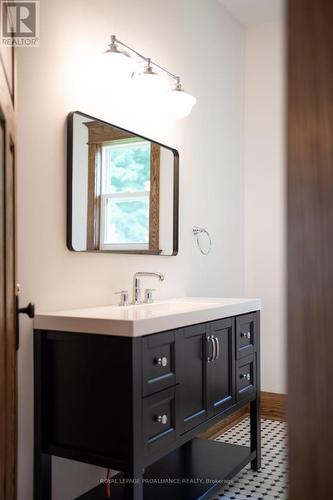 39 Barker Street, Prince Edward County (Picton), ON - Indoor Photo Showing Bathroom