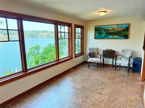 4895 Prospect Lake Rd, Saanich, BC 