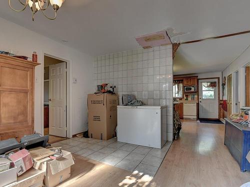 Family room - 380 Ch. De La Rivière, Sainte-Émélie-De-L'Énergie, QC - Indoor Photo Showing Laundry Room